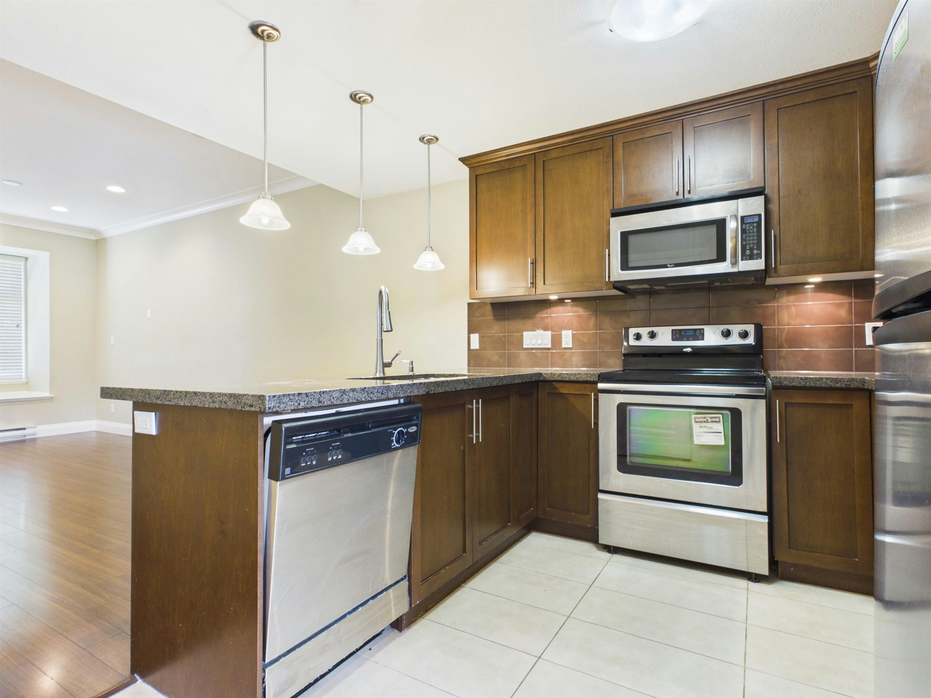 211-5588 Patterson Avenue, Burnaby, BC, V5H 0A7 - 7