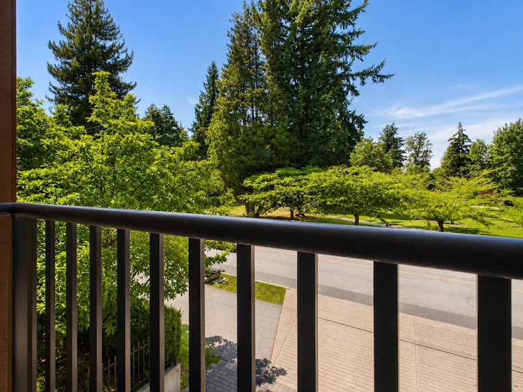 211-5588 Patterson Avenue, Burnaby, BC, V5H 0A7 - 9