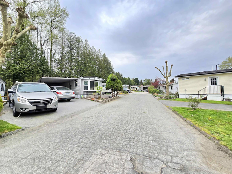 56-8220 King George Boulevard, Surrey, BC, V3W 6E1 - 2