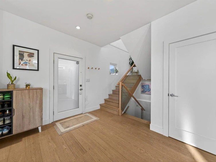 2-252 E 19th Street, North Vancouver, BC, V7L 2Z2 - 3