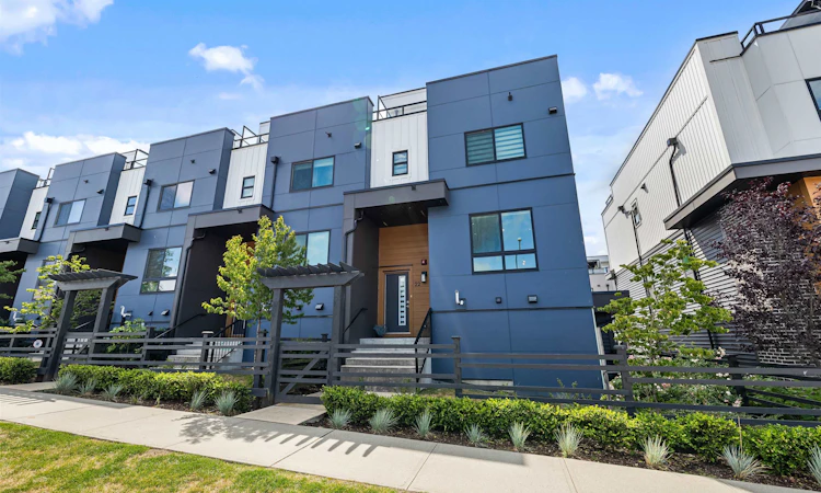 22-20057 82 Avenue