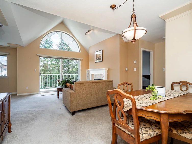 302-11601 227 Street, Maple Ridge, BC, V2X 0J7