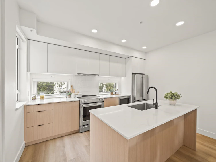 213-1306 Laval Square, Coquitlam, BC, V3K 0H4 - 14