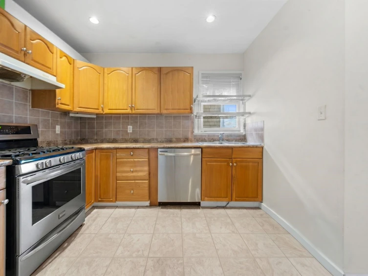 339 E 41st Avenue, Vancouver, BC, V5W 1N9 - 15