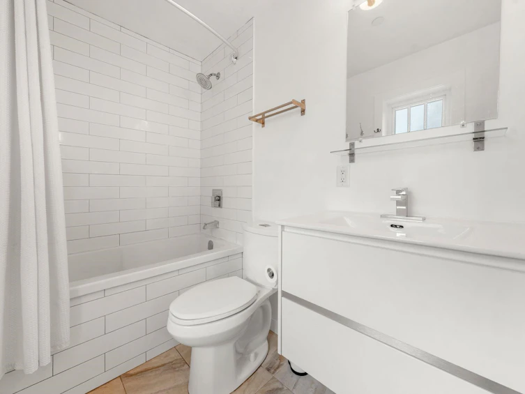 339 E 41st Avenue, Vancouver, BC, V5W 1N9 - 17