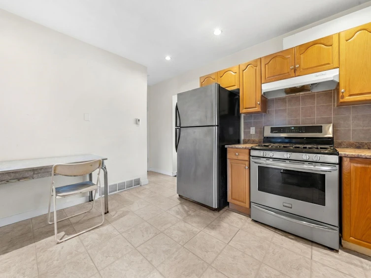 339 E 41st Avenue, Vancouver, BC, V5W 1N9 - 14