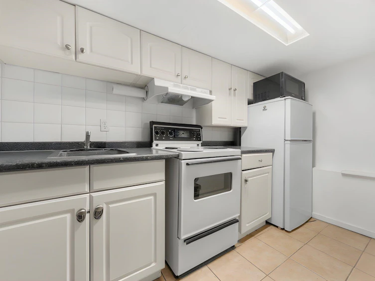 339 E 41st Avenue, Vancouver, BC, V5W 1N9 - 33