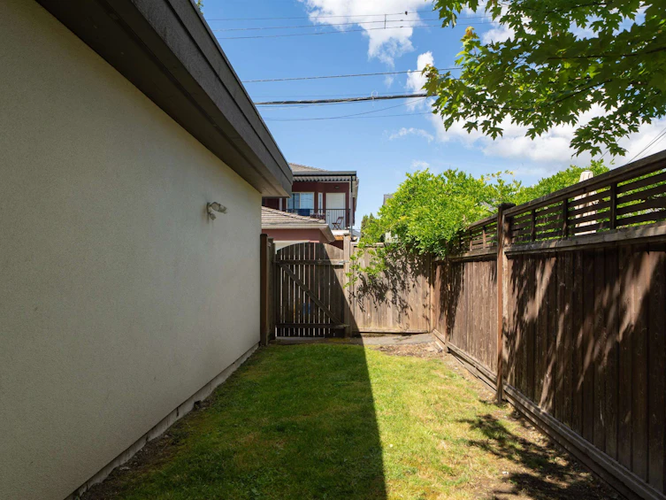 5325 Chester Street, Vancouver, BC, V5W 3B1 - 38