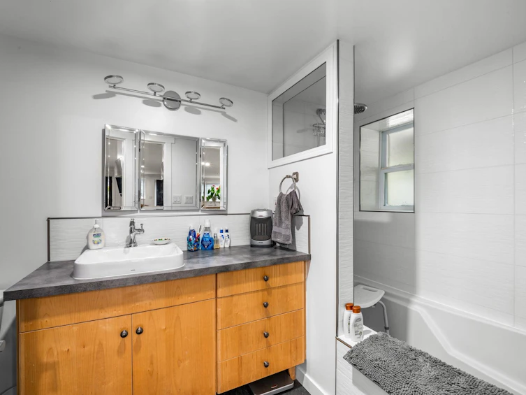 1660 Charland Avenue, Coquitlam, BC, V3K 3L7 - 33