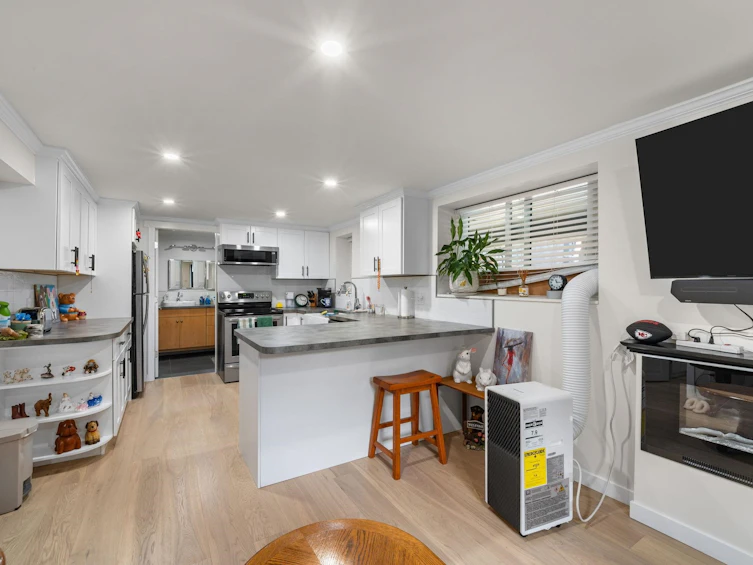 1660 Charland Avenue, Coquitlam, BC, V3K 3L7 - 30