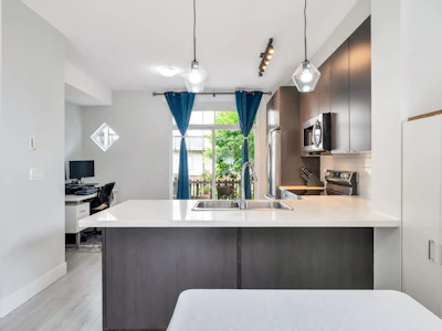 121-19505 68a Avenue - 3