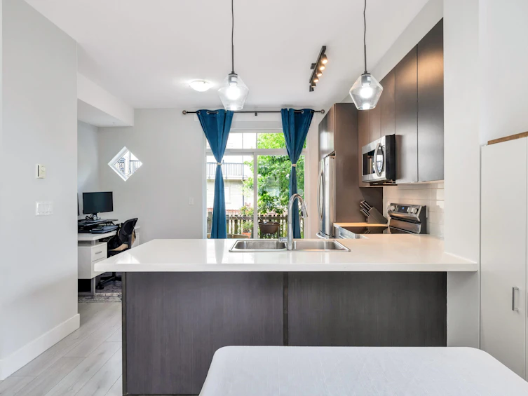 121-19505 68a Avenue, Surrey, BC, V4N 6K3 - 3