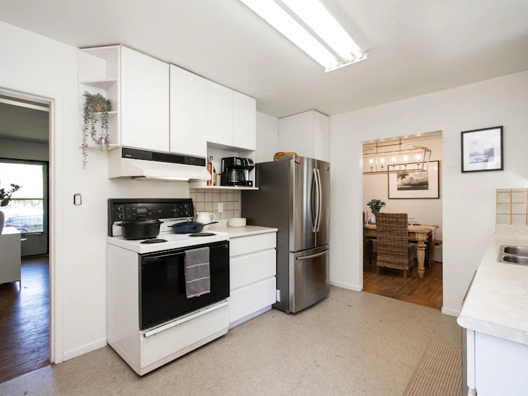 361 W 19th Street, North Vancouver, BC, V7M 1X7 - 10