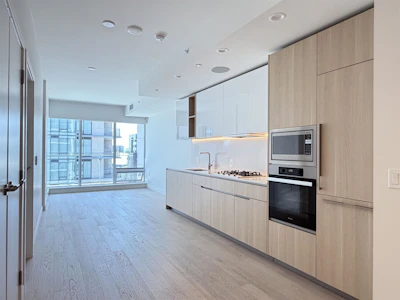 912-6855 Pearson Way - 2