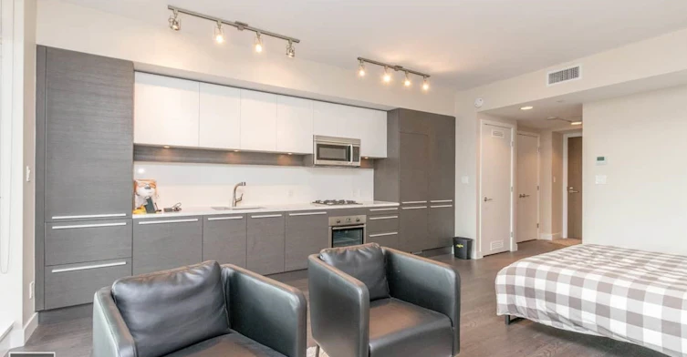 708-2008 Rosser Avenue, Burnaby, BC, V5C 0H8 - 3