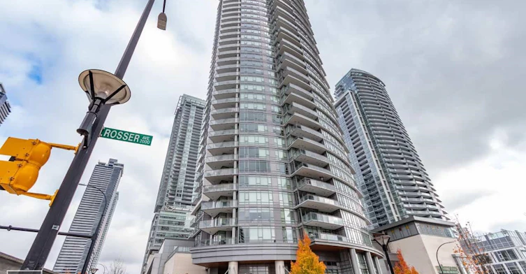 708-2008 Rosser Avenue, Burnaby, BC, V5C 0H8