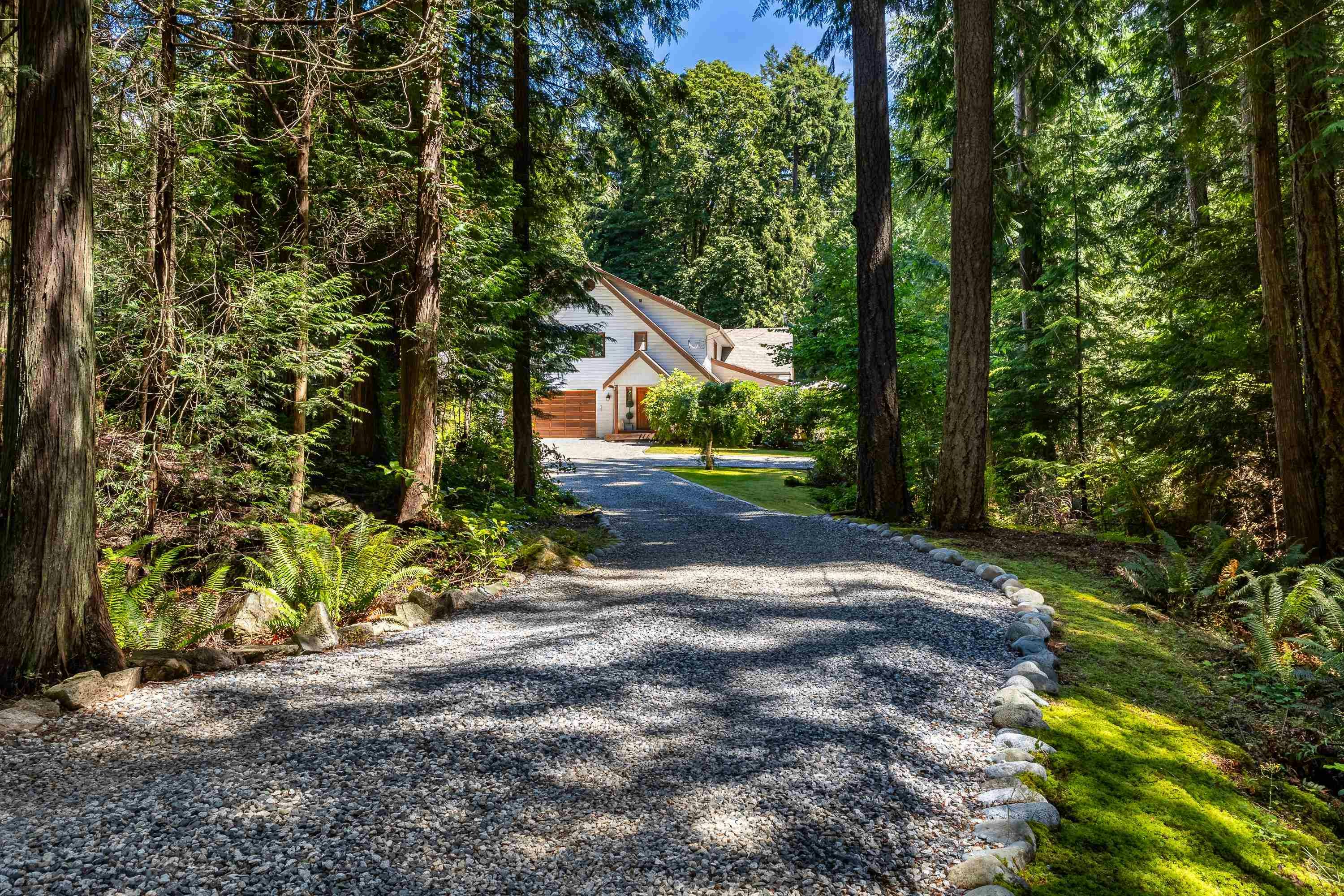 1484 Henderson Avenue, Roberts Creek, BC, V0N 2W2