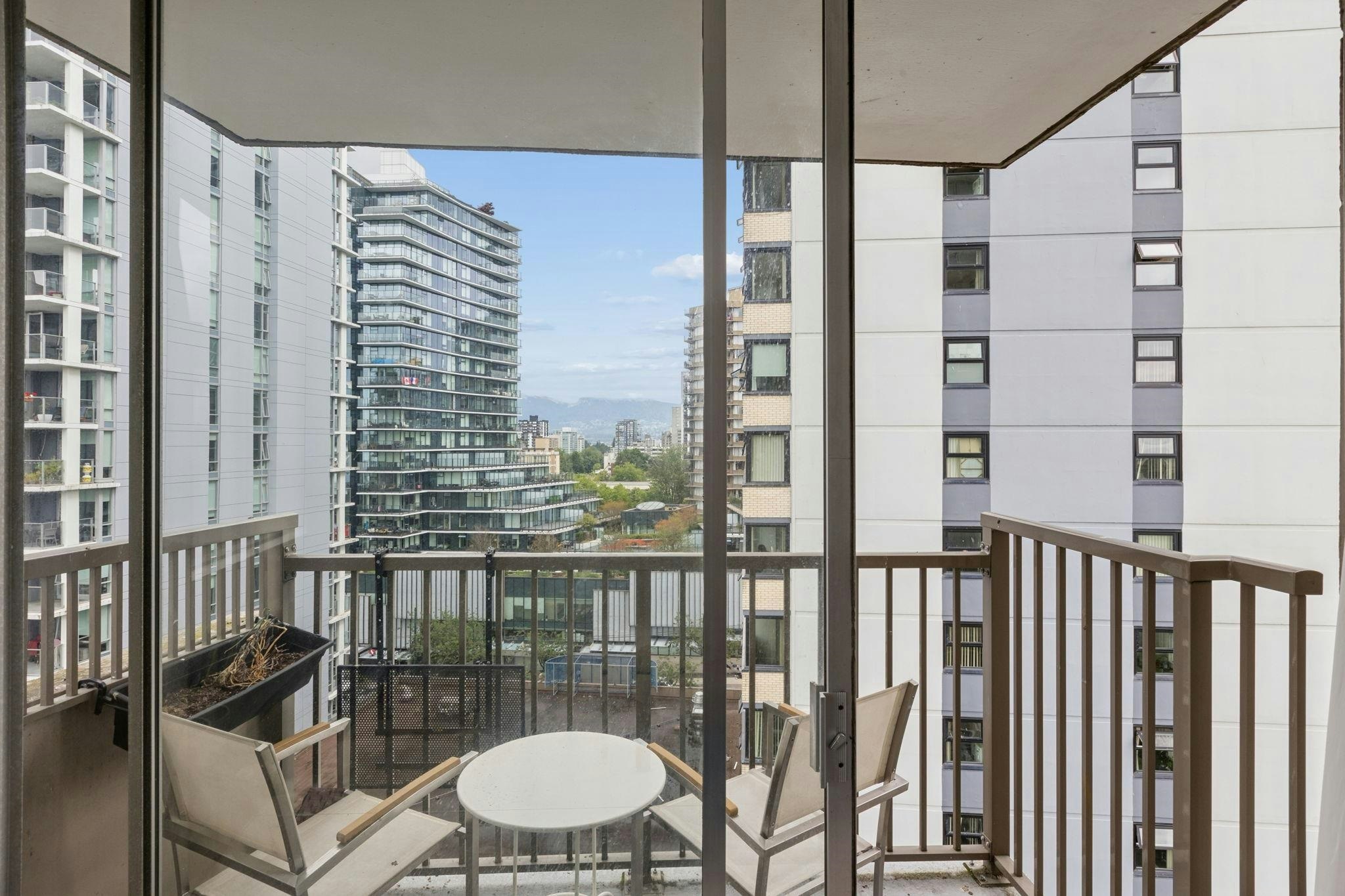 1004-1251 Cardero Street, Vancouver, BC, V6G 2H9 - 16