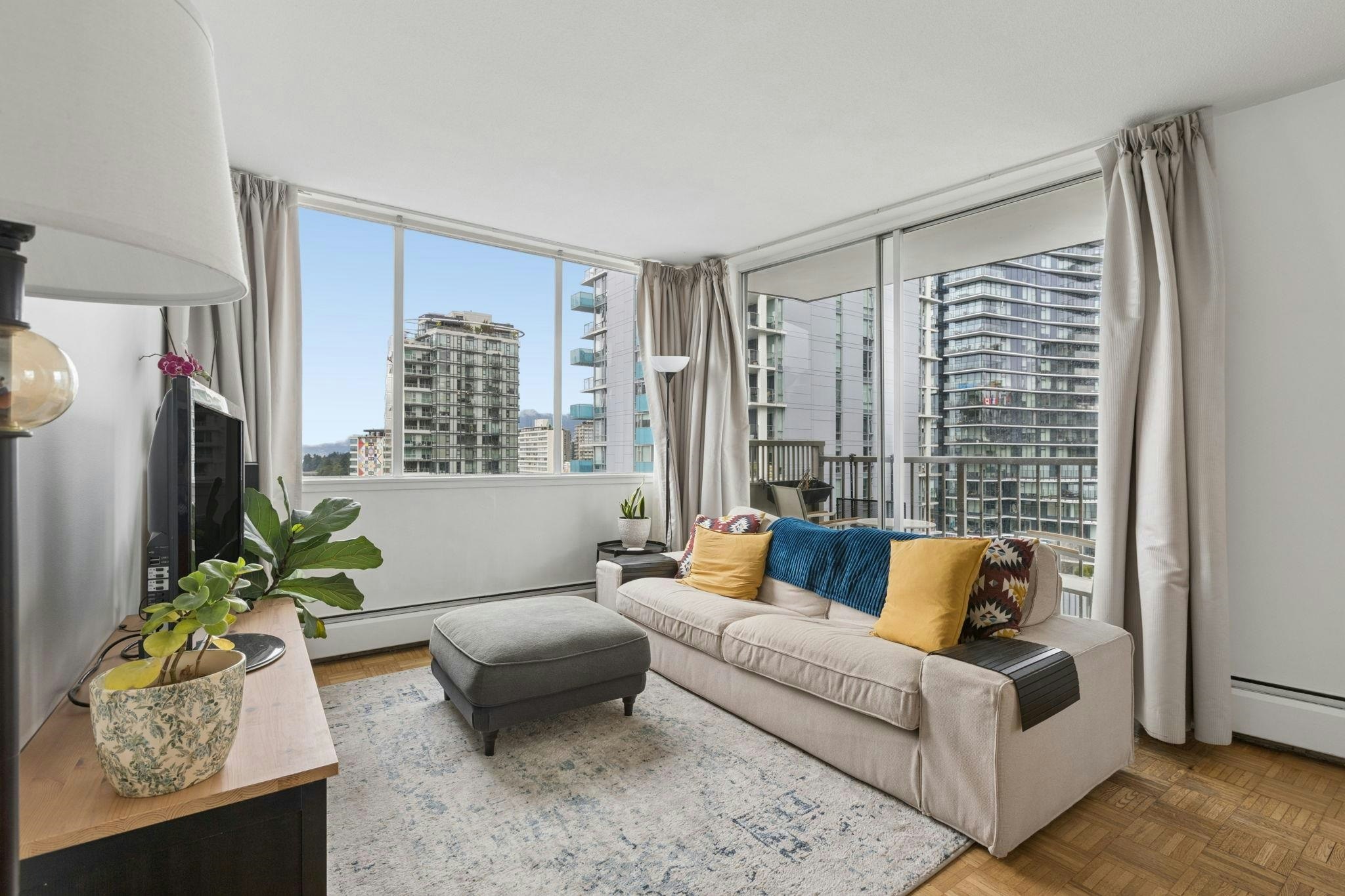 1004-1251 Cardero Street, Vancouver, BC, V6G 2H9 - 8