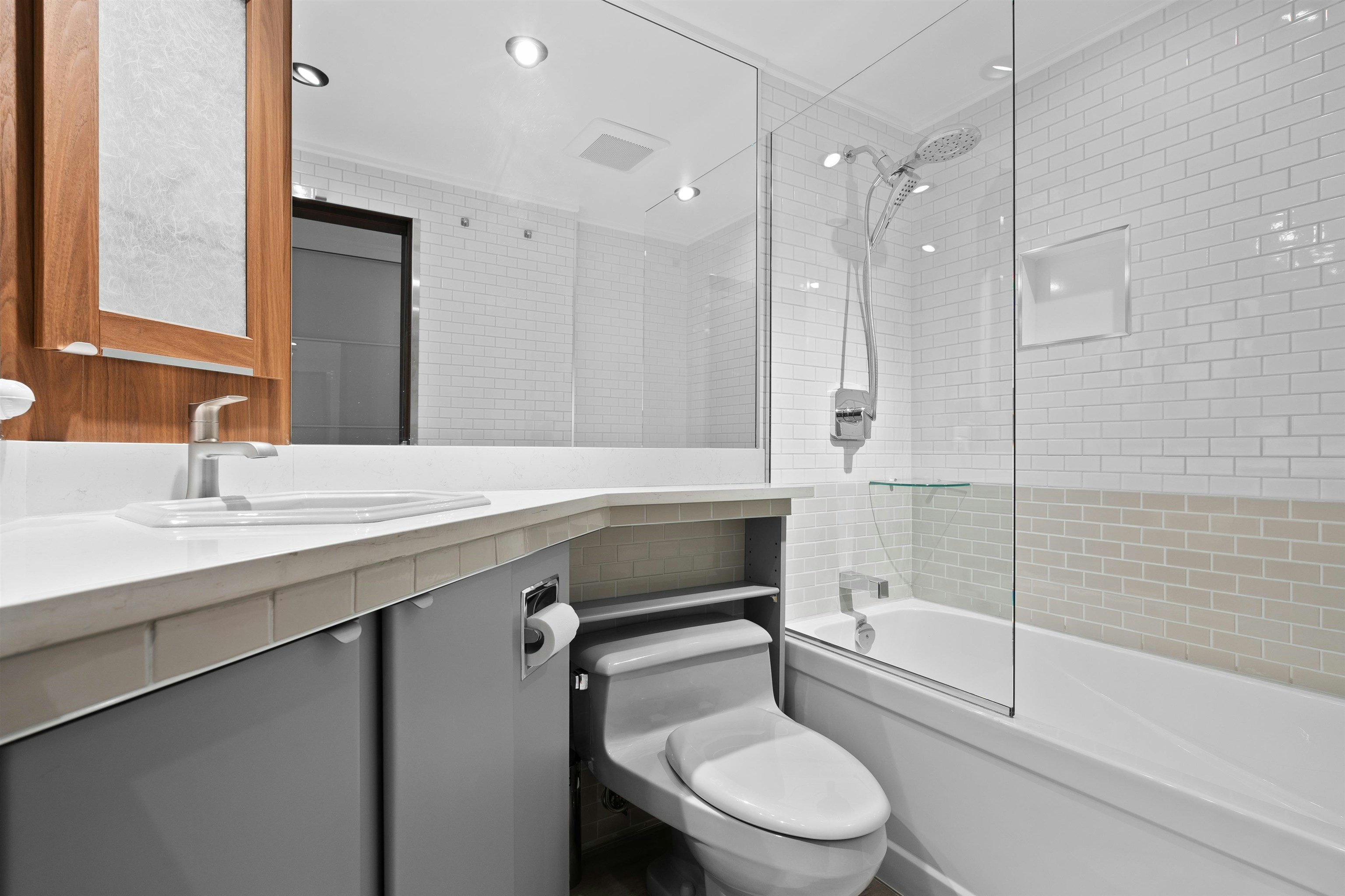 210-2450 Cornwall Avenue, Vancouver, BC, V6K 1B8 - 6