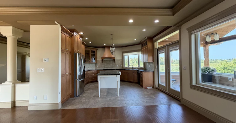 31xx 216 Street, Langley, BC, V2Z 2E6 - 4