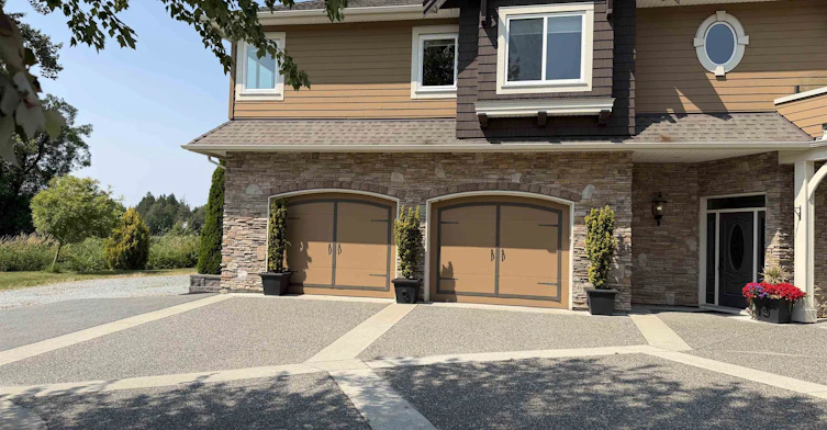 31xx 216 Street, Langley, BC, V2Z 2E6