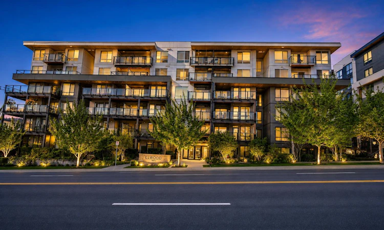 212-707 Como Lake Avenue