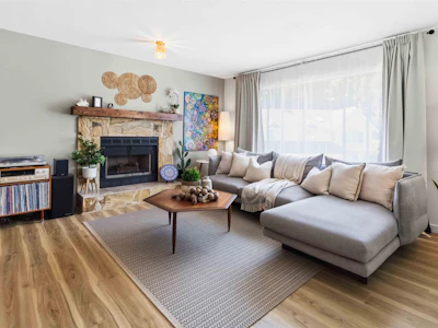 9030 James Place - 4