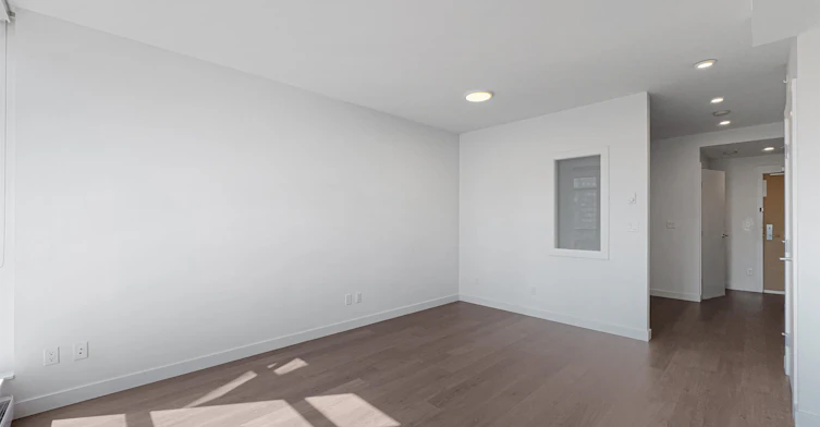 9xx-4670 Assembly Way, Burnaby, BC, V5H 0H3 - 3
