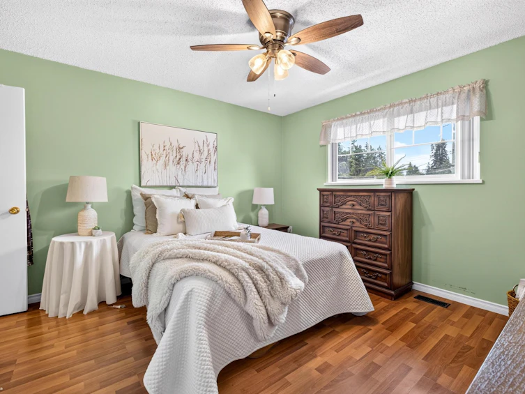 12905 99 Avenue, Surrey, BC, V3T 1E6 - 12