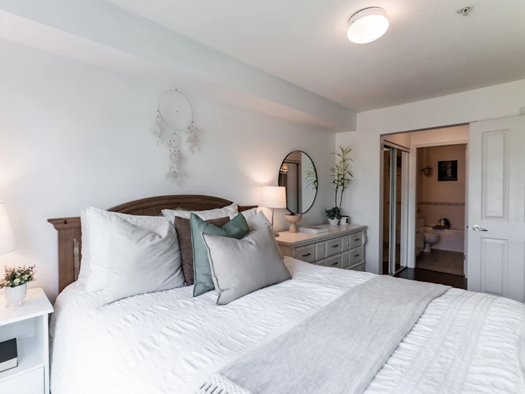 323-332 Lonsdale Avenue, North Vancouver, BC, V7M 3M5 - 18