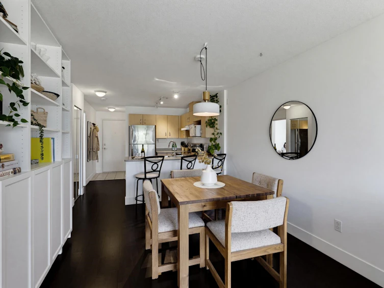 323-332 Lonsdale Avenue, North Vancouver, BC, V7M 3M5 - 11