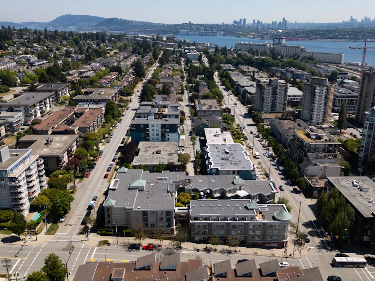 323-332 Lonsdale Avenue, North Vancouver, BC, V7M 3M5 - 38