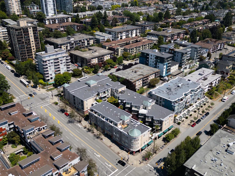 323-332 Lonsdale Avenue, North Vancouver, BC, V7M 3M5 - 36
