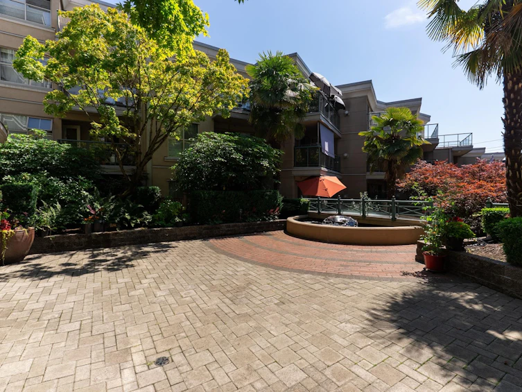 323-332 Lonsdale Avenue, North Vancouver, BC, V7M 3M5 - 35