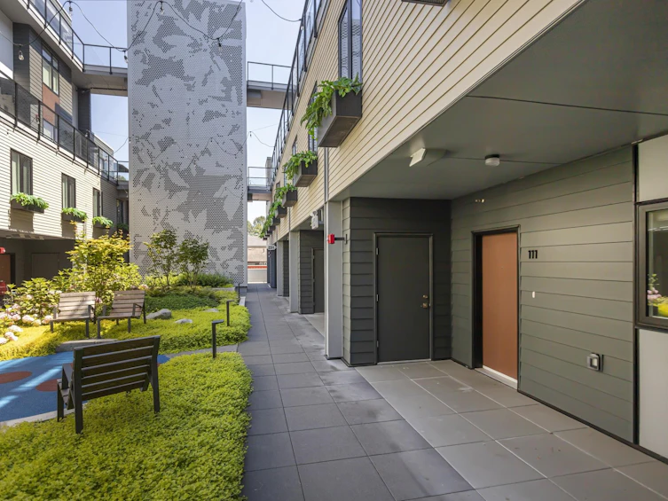 111-342 Mountain Highway, North Vancouver, BC, V7J 2K8 - 26