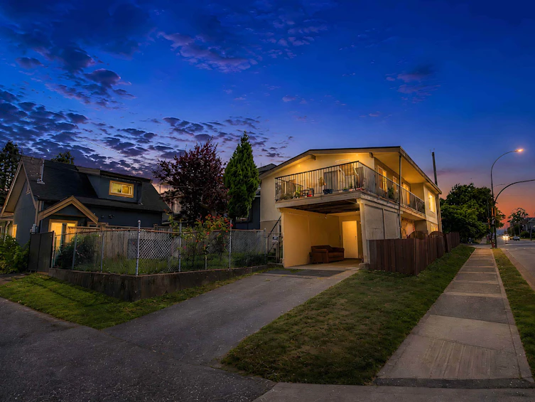 1020 E King Edward Avenue, Vancouver, BC, V5V 2E9 - 4