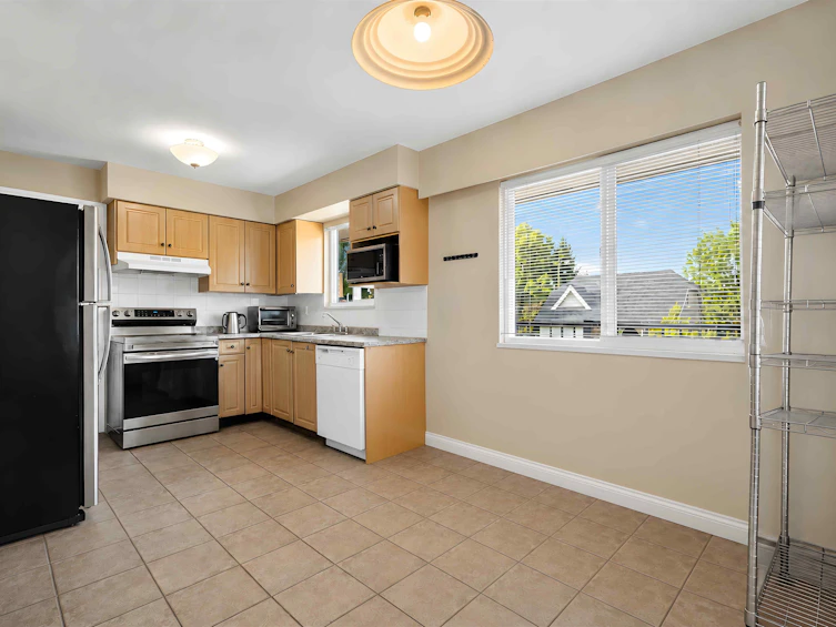 1020 E King Edward Avenue, Vancouver, BC, V5V 2E9 - 15