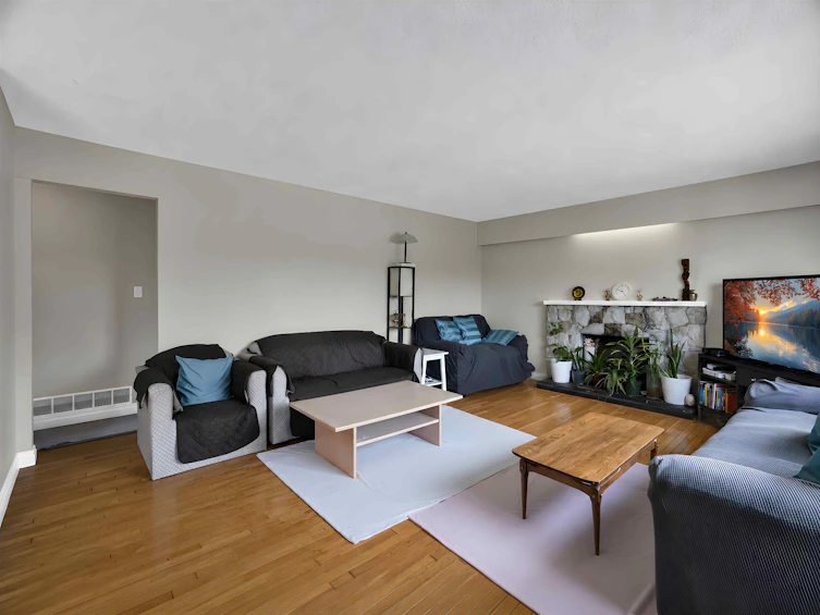 1020 E King Edward Avenue, Vancouver, BC, V5V 2E9 - 9