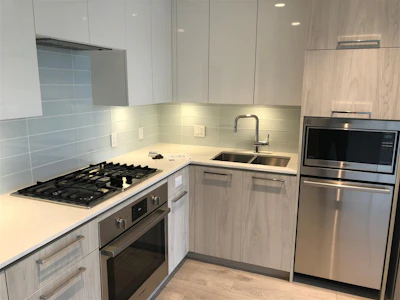 418-680 Seylynn Crescent - 5