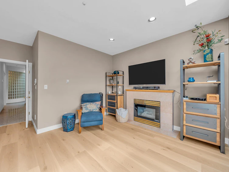 2030 E 2nd Avenue, Vancouver, BC, V5N 1E7 - 15