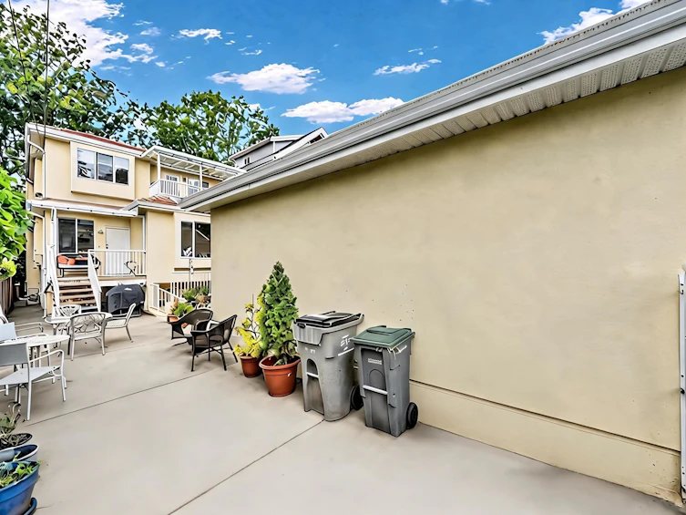 2030 E 2nd Avenue, Vancouver, BC, V5N 1E7 - 38
