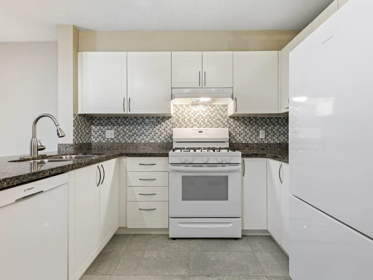 209-688 E 16th Avenue, Vancouver, BC, V5T 2V4 - 9