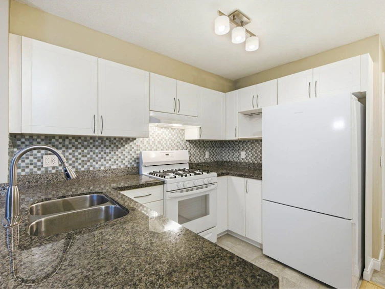 209-688 E 16th Avenue, Vancouver, BC, V5T 2V4 - 10