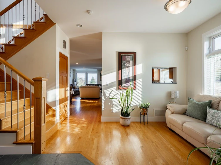 3302 168 Street, Surrey, BC, V3Z 1E4 - 2