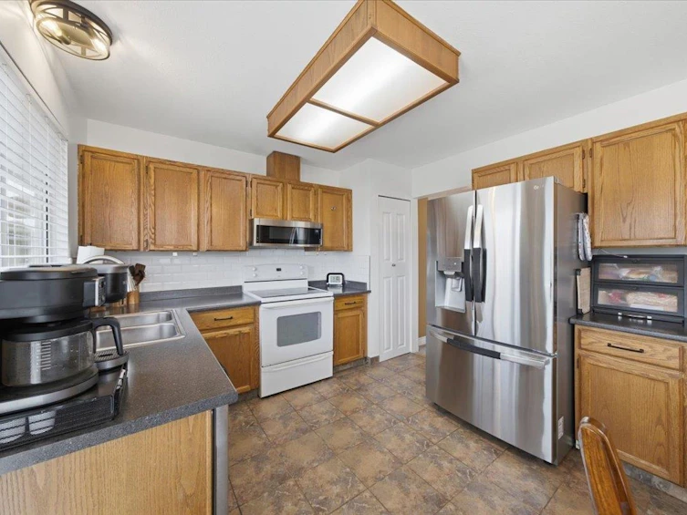 18839 Ford Road, Pitt Meadows, BC, V3Y 2K5 - 11