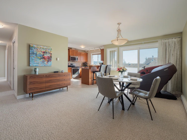 5878 Medusa Street, Sechelt, BC, V0N 3A0 - 5