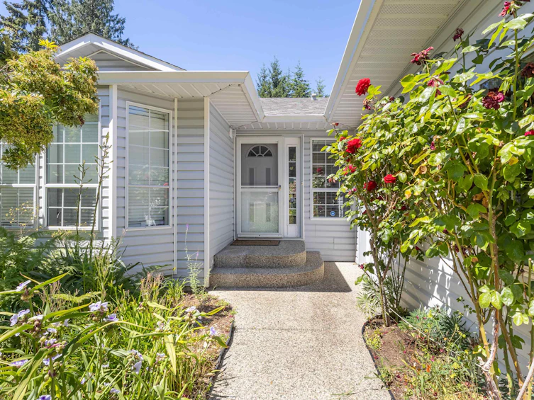 5309 Cedarview Place, Sechelt, BC, V7Z 0C2