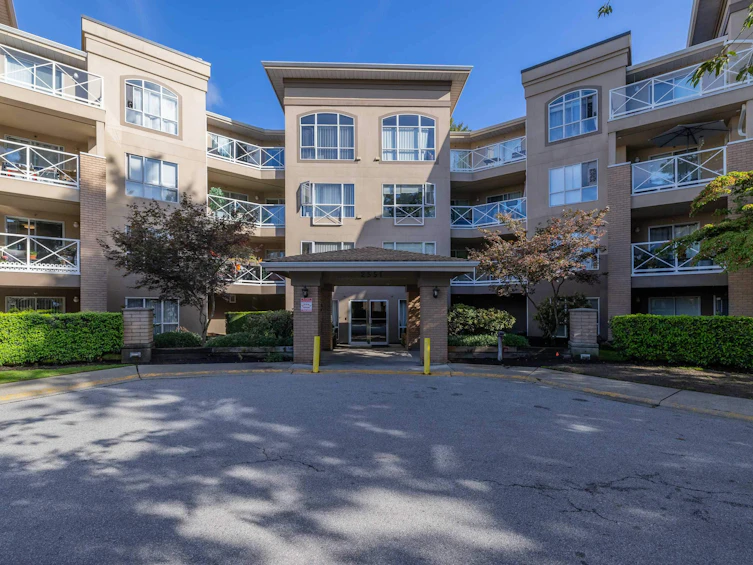 208-2551 Parkview Lane, Port Coquitlam, BC, V3C 6J8 - 2