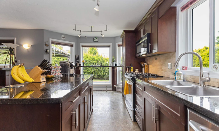 34654 Dunsmuir Court